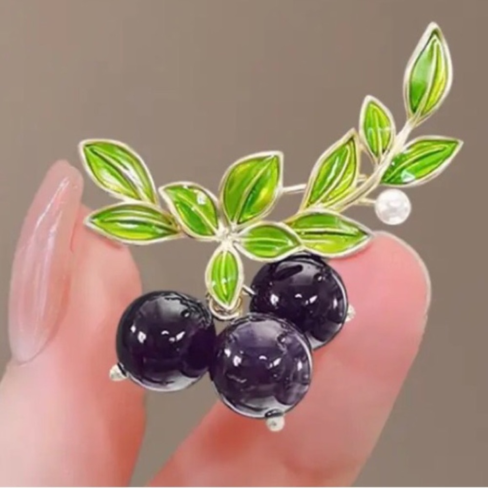 Green Leaf Brooch with Purple Blueberries